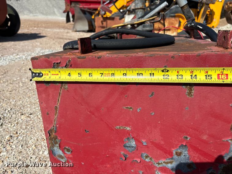 image for item FB3332 (3) Fuel tanks