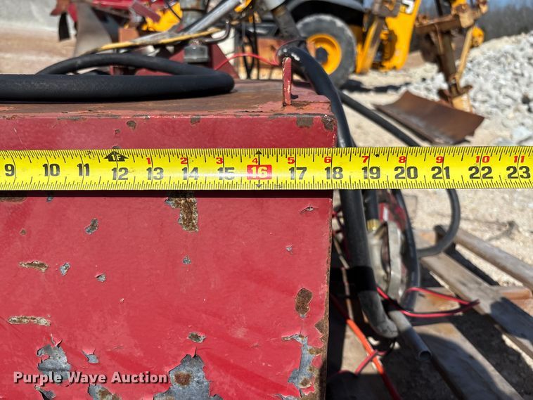 image for item FB3332 (3) Fuel tanks