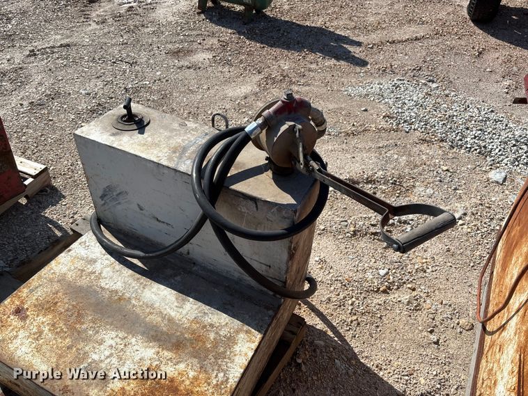 image for item FB3332 (3) Fuel tanks