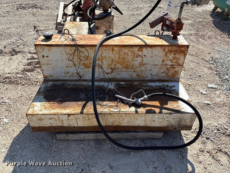image for item FB3332 (3) Fuel tanks