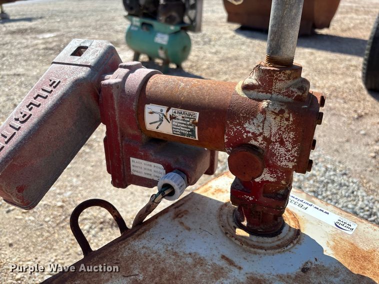 image for item FB3332 (3) Fuel tanks