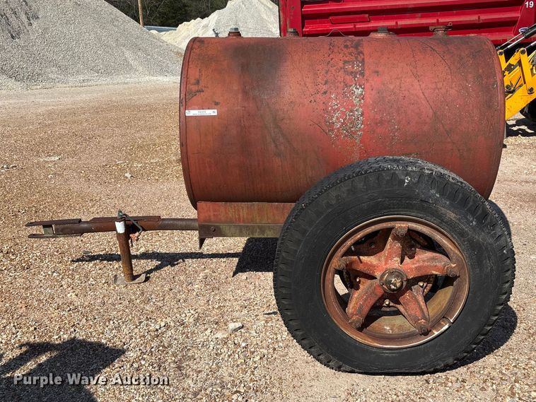 image for item FB3333 We-Mac fuel trailer