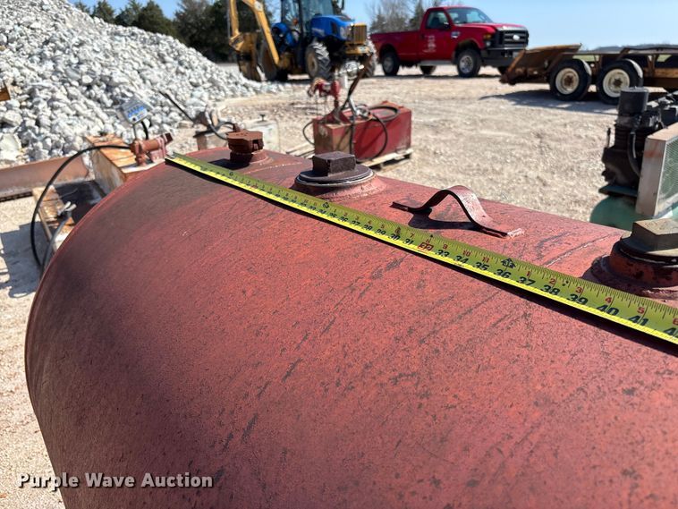 image for item FB3333 We-Mac fuel trailer