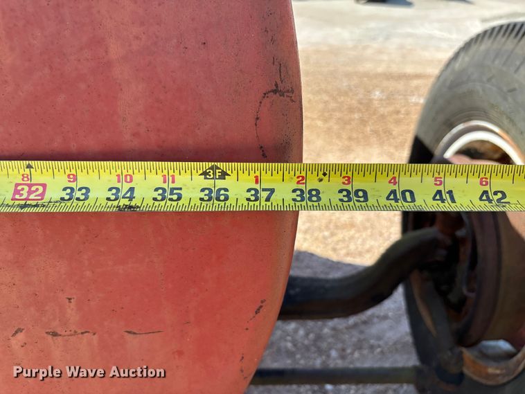 image for item FB3333 We-Mac fuel trailer