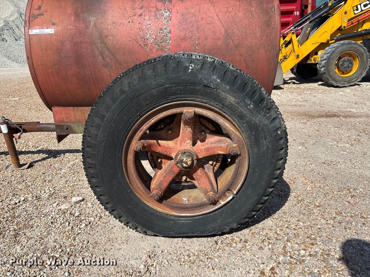 image for item FB3333 We-Mac fuel trailer