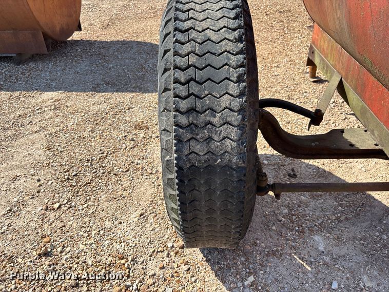 image for item FB3333 We-Mac fuel trailer