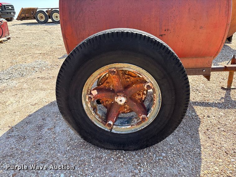 image for item FB3333 We-Mac fuel trailer