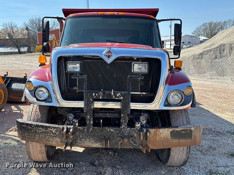 image for item FB3335 2011 International 7400 dump truck