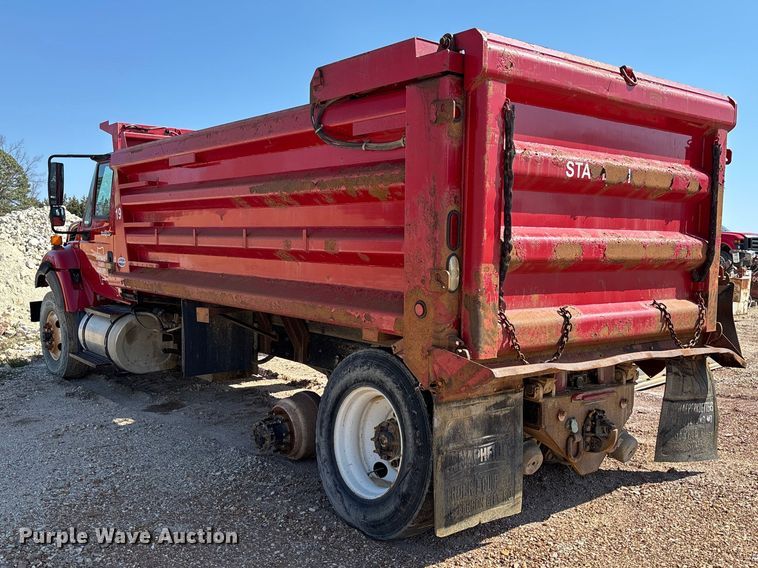 image for item FB3335 2011 International 7400 dump truck