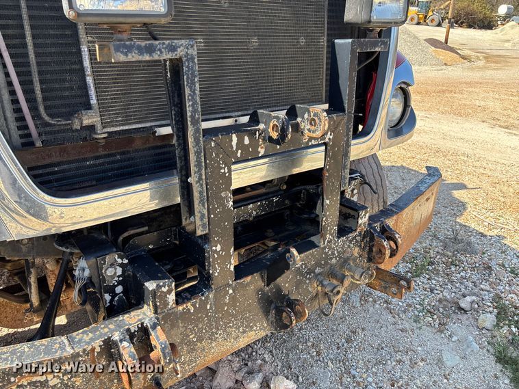 image for item FB3335 2011 International 7400 dump truck