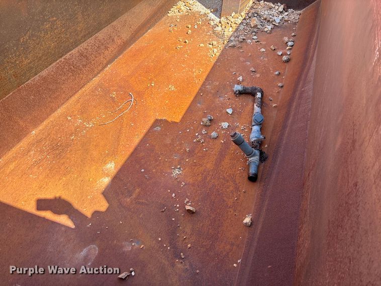 image for item FB3335 2011 International 7400 dump truck