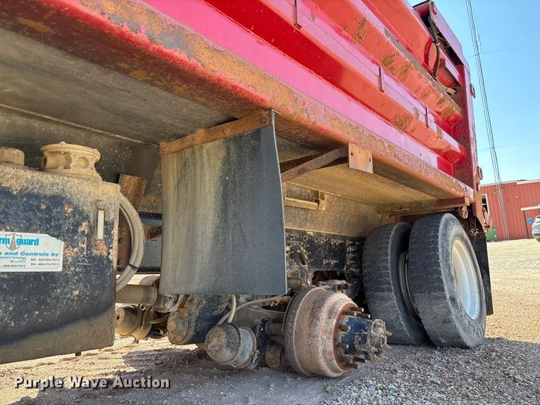 image for item FB3335 2011 International 7400 dump truck