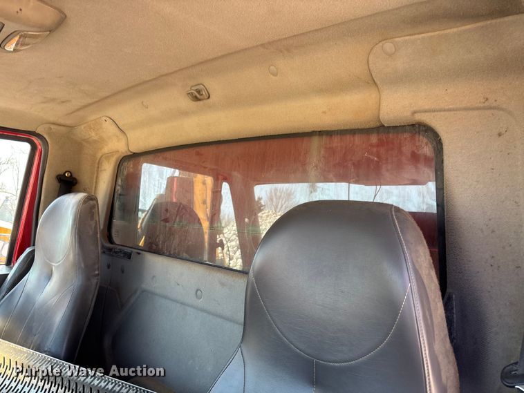 image for item FB3335 2011 International 7400 dump truck