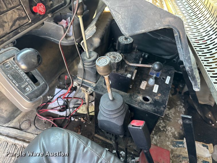 image for item FB3335 2011 International 7400 dump truck