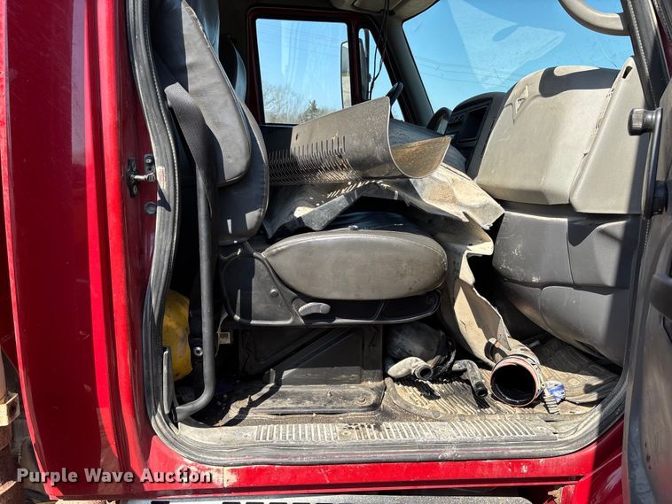 image for item FB3335 2011 International 7400 dump truck