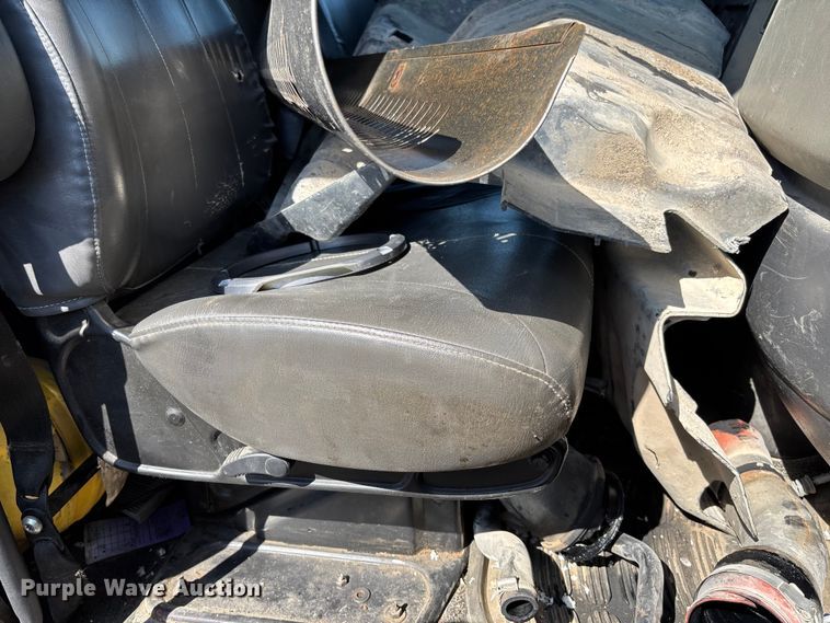 image for item FB3335 2011 International 7400 dump truck