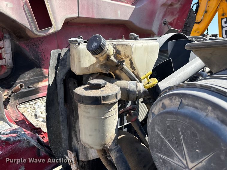 image for item FB3335 2011 International 7400 dump truck