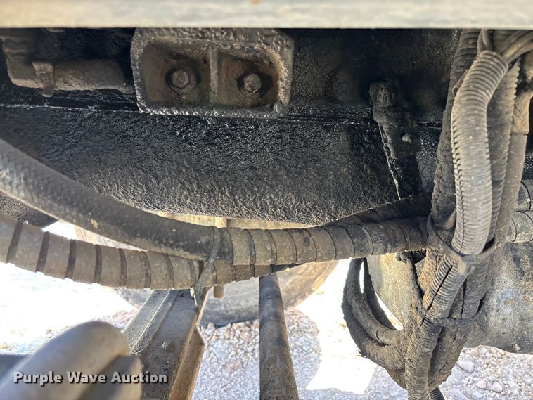 image for item FB3335 2011 International 7400 dump truck