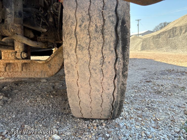 image for item FB3335 2011 International 7400 dump truck