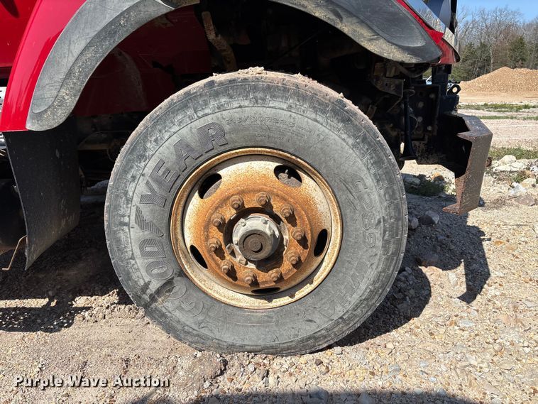 image for item FB3335 2011 International 7400 dump truck