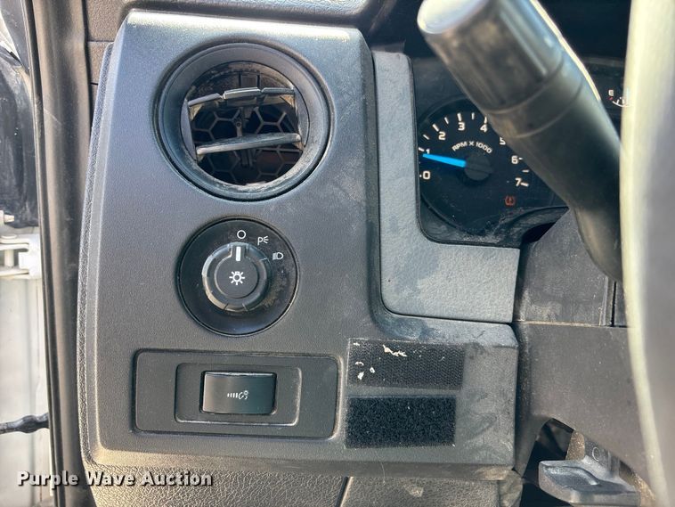 image for item FB3621 2014 Ford F150 Crew Cab pickup truck