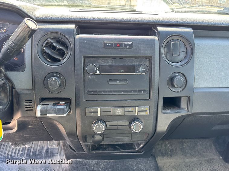 image for item FB3621 2014 Ford F150 Crew Cab pickup truck