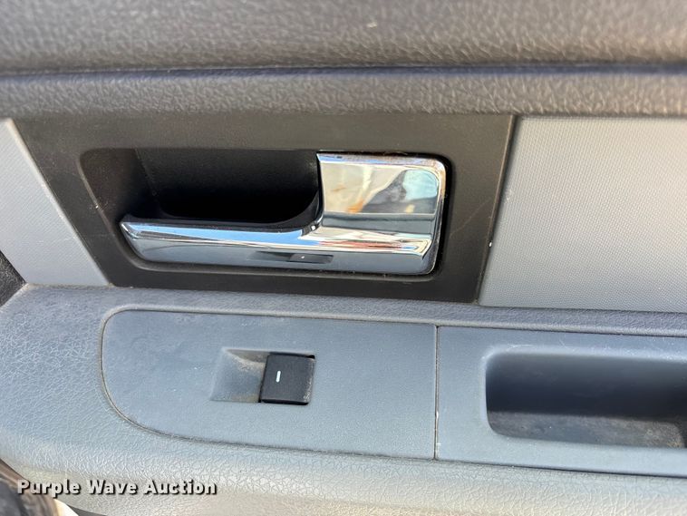 image for item FB3621 2014 Ford F150 Crew Cab pickup truck