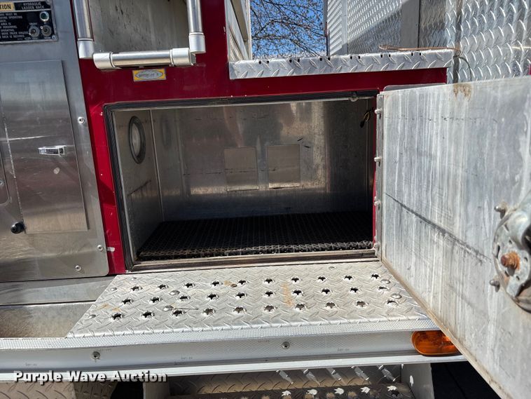 image for item FB3637 2000 E-One  pumper fire truck