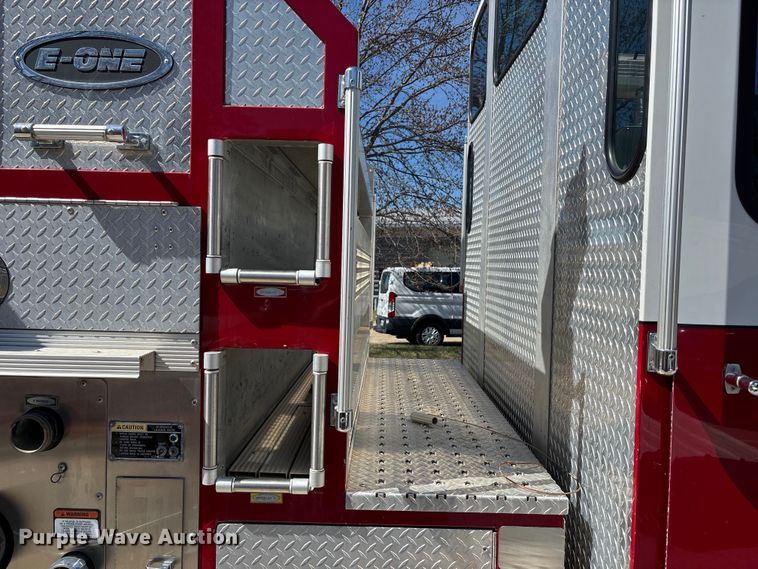 image for item FB3637 2000 E-One  pumper fire truck