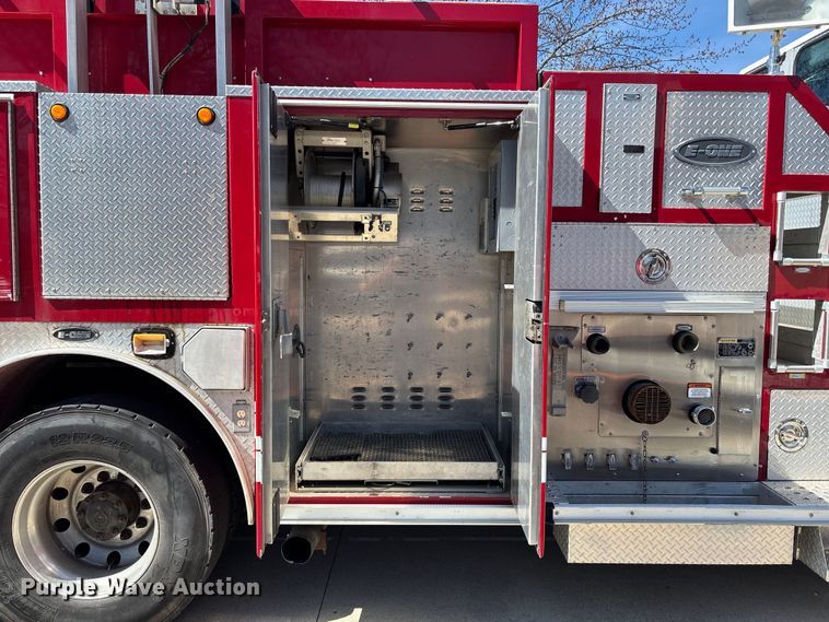 image for item FB3637 2000 E-One  pumper fire truck