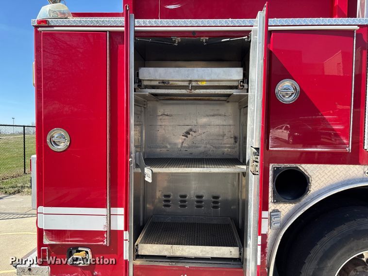 image for item FB3637 2000 E-One  pumper fire truck