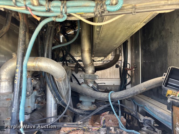 image for item FB3637 2000 E-One  pumper fire truck