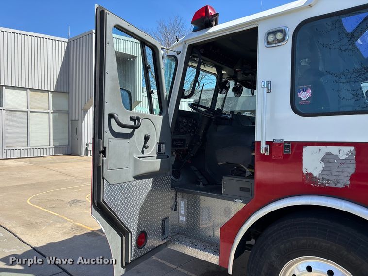 image for item FB3637 2000 E-One  pumper fire truck