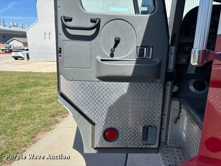 image for item FB3637 2000 E-One  pumper fire truck