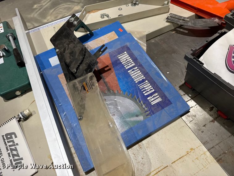 image for item FB7119 Grizzly G0493 sliding table saw