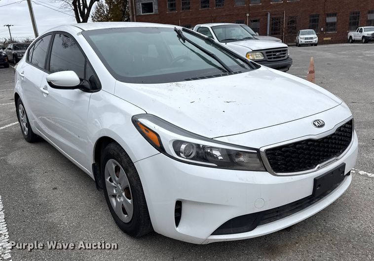 image for item FB8577 2017 Kia Forte 