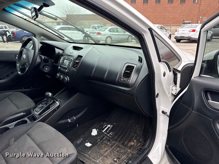 image for item FB8577 2017 Kia Forte 