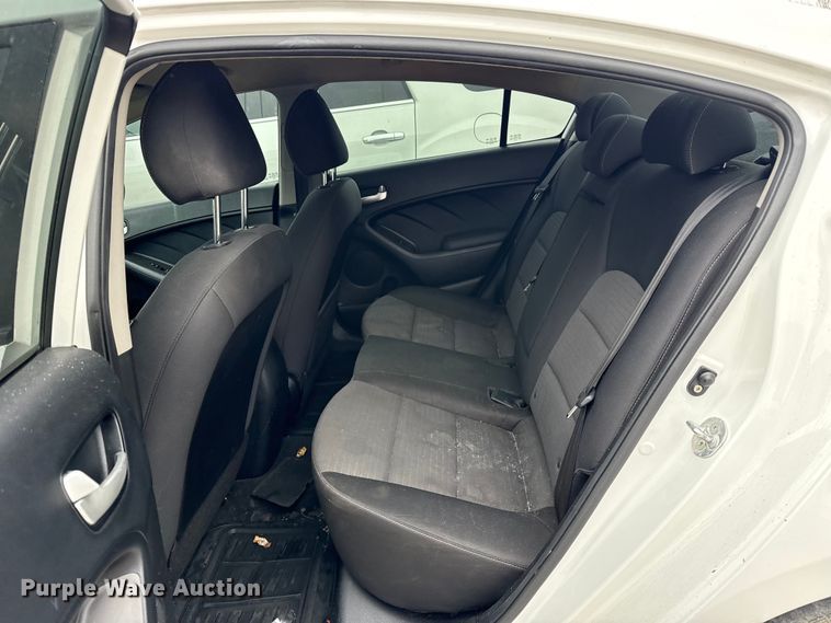 image for item FB8577 2017 Kia Forte 