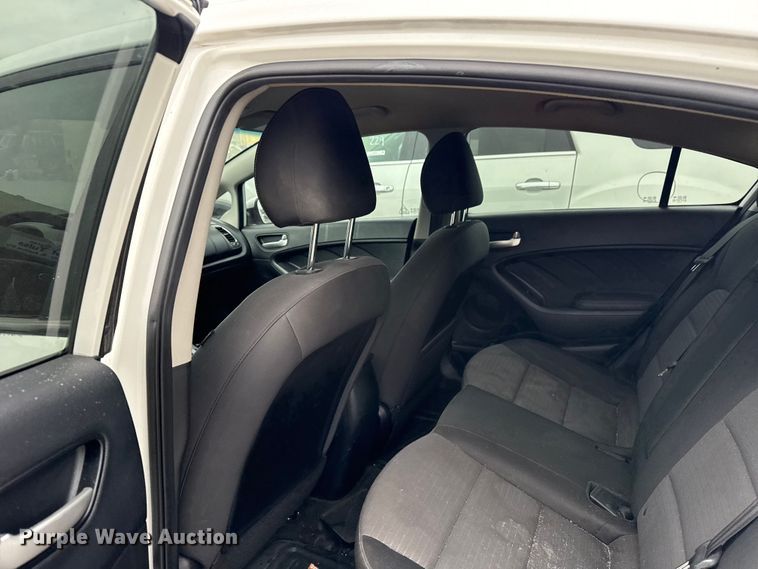 image for item FB8577 2017 Kia Forte 