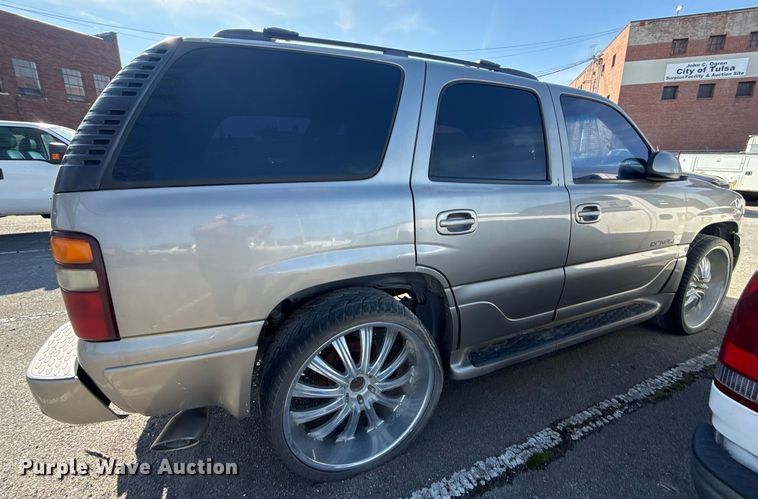 image for item FB8610 2002 GMC Yukon SUV