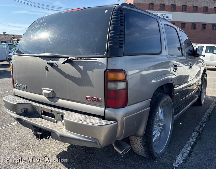image for item FB8610 2002 GMC Yukon SUV