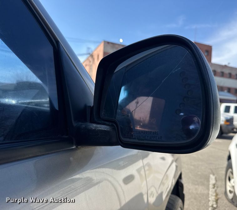 image for item FB8610 2002 GMC Yukon SUV