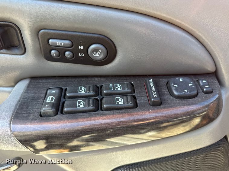 image for item FB8610 2002 GMC Yukon SUV