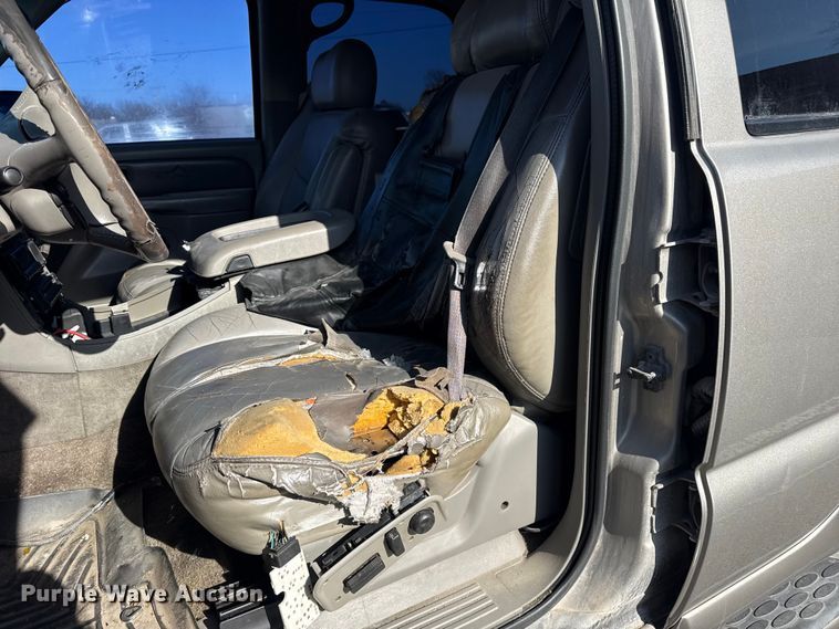 image for item FB8610 2002 GMC Yukon SUV