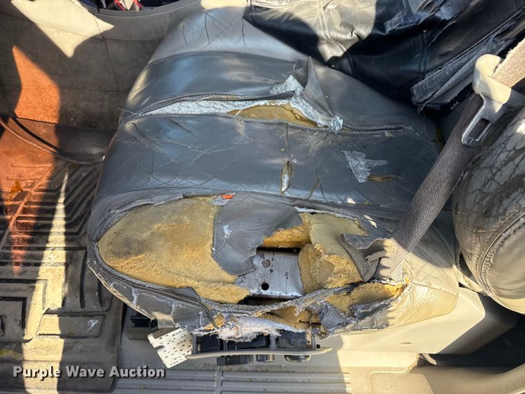 image for item FB8610 2002 GMC Yukon SUV