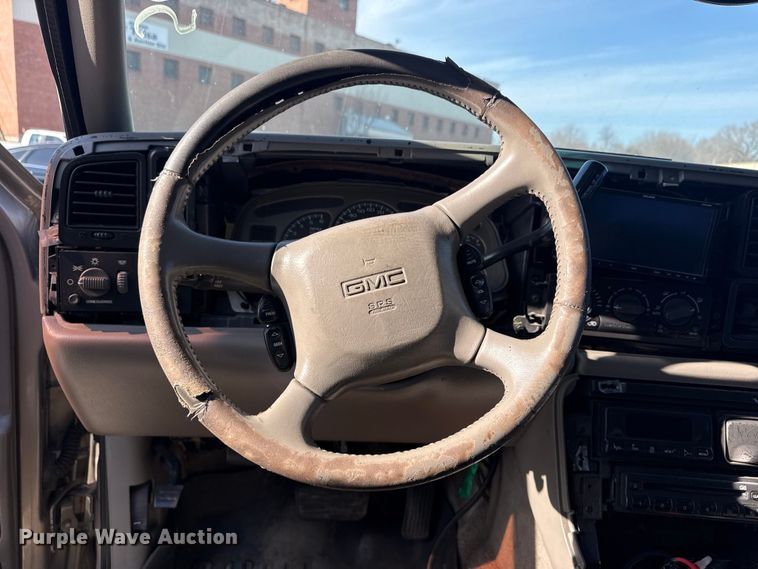 image for item FB8610 2002 GMC Yukon SUV