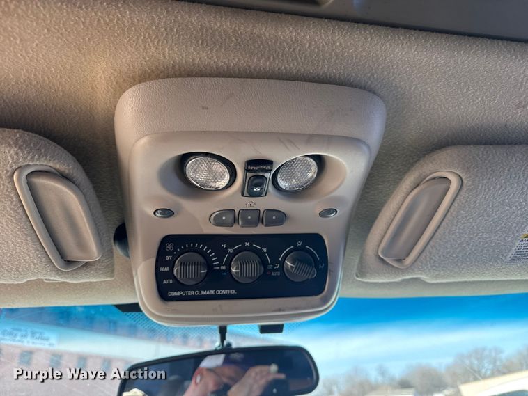 image for item FB8610 2002 GMC Yukon SUV