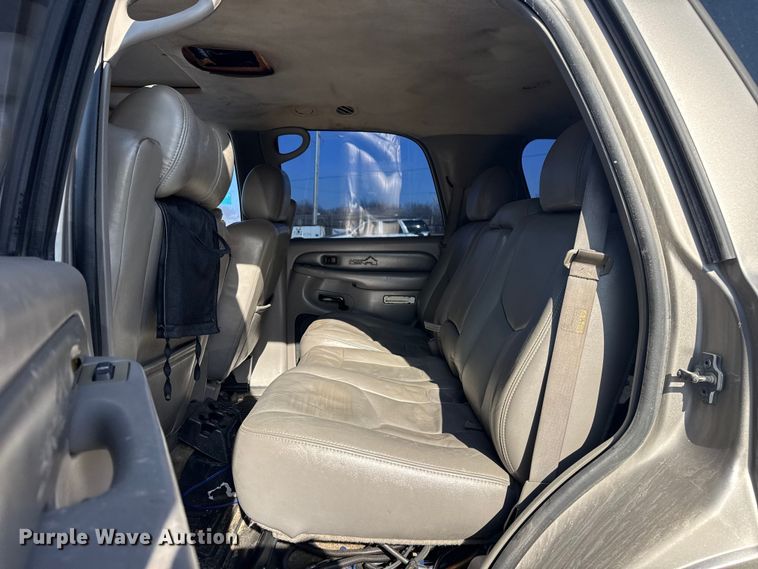 image for item FB8610 2002 GMC Yukon SUV