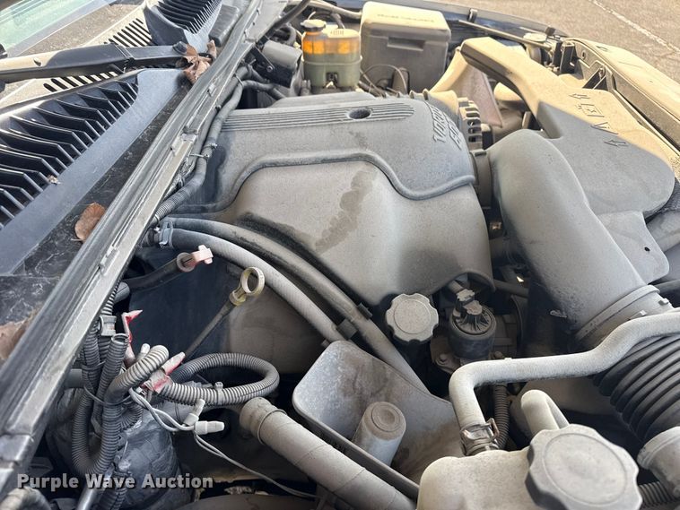 image for item FB8610 2002 GMC Yukon SUV