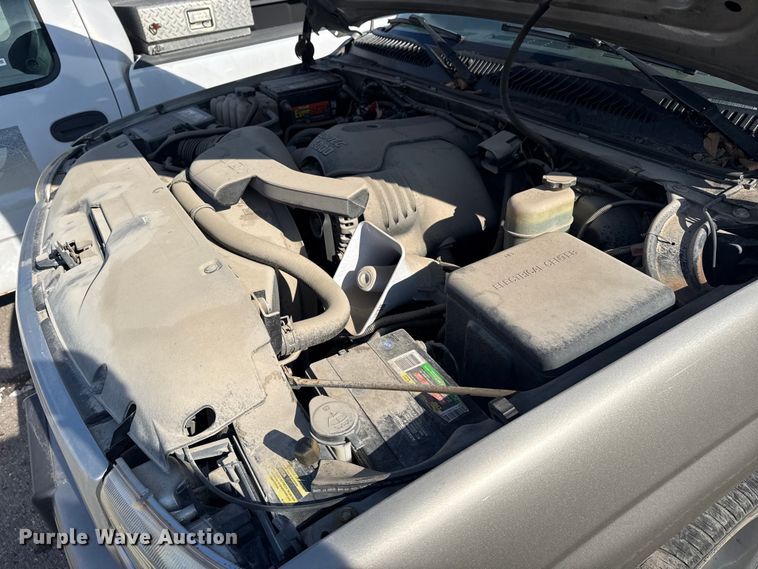 image for item FB8610 2002 GMC Yukon SUV